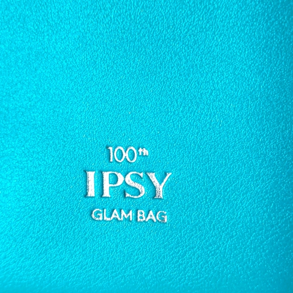 Ipsy bag - Picture 3 of 3